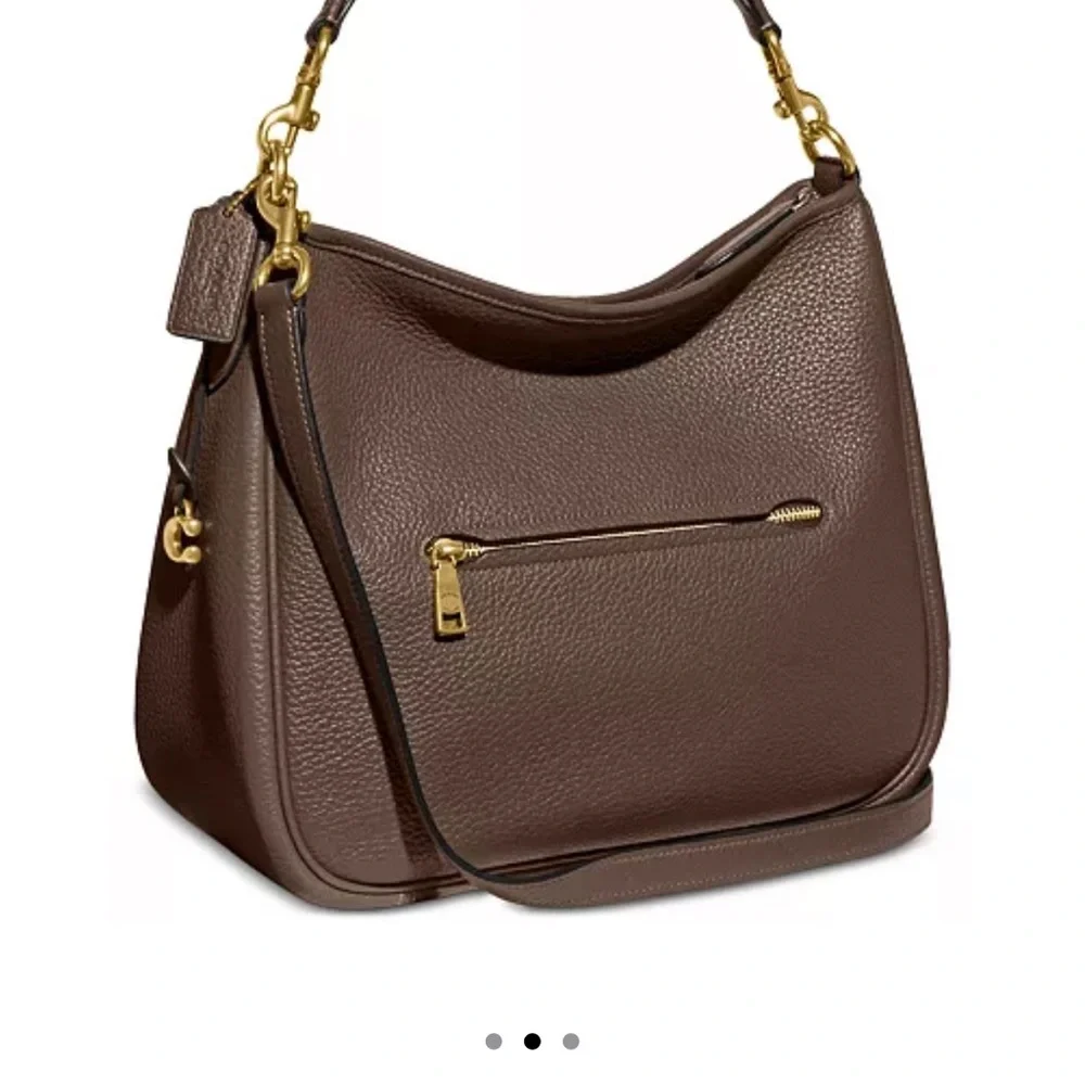 NWT Coach Medium Pebble Leather Carry Shoulder Bag – Brown w/ Gold Hardware - Picture 2 of 4